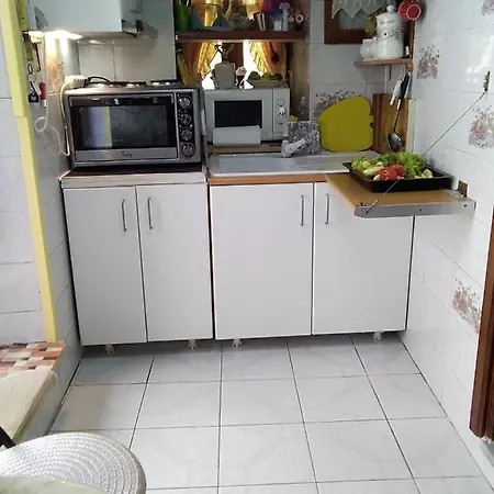 Seminas Garconniere * سكوبيلوس تاون