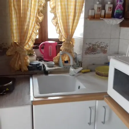 Seminas Garconniere سكوبيلوس تاون