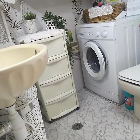 Seminas Garconniere * سكوبيلوس تاون